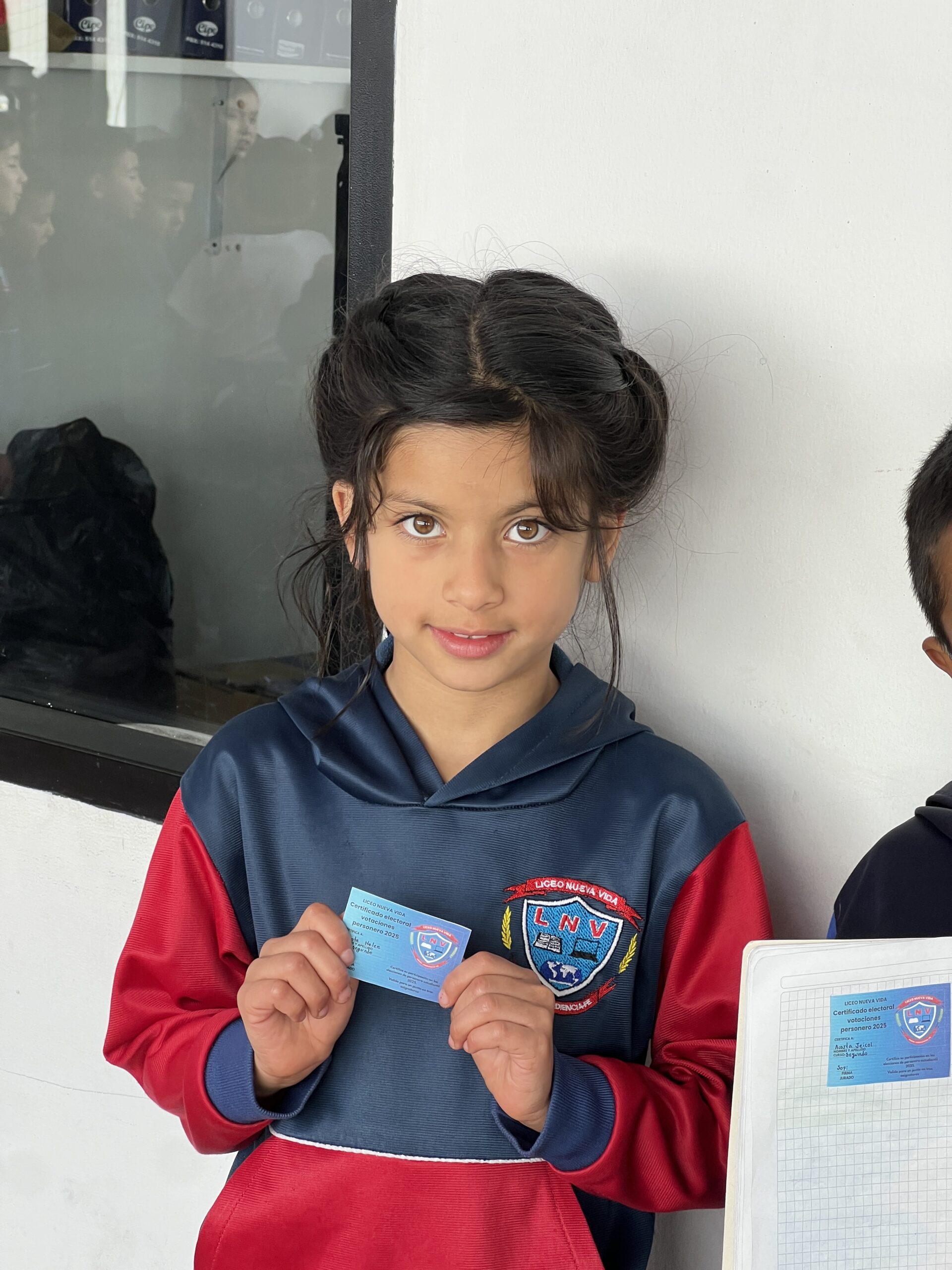 Niño de Fundación Karis sonriendo