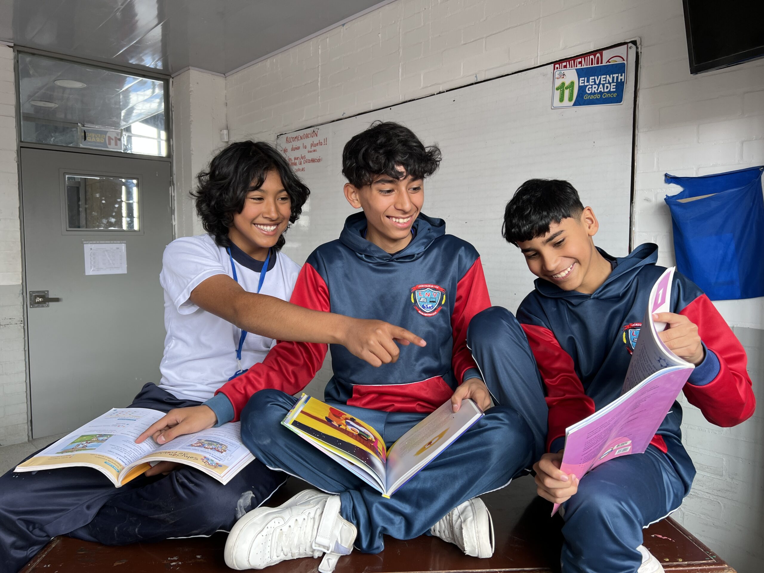 Estudiante del Liceo Nueva Vida en clase